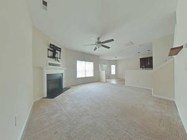 322 Watchmen Ln in Cameron, NC - Building Photo - Building Photo