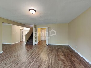 8441 Wheatfield Dr in Camby, IN - Foto de edificio - Building Photo