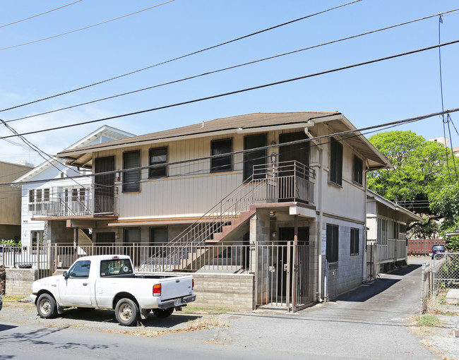 1564 Kalakaua Ave