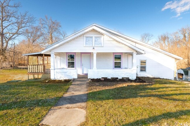 property at 715 25th St