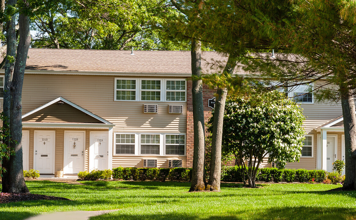 Hillcrest Village in Holbrook, NY - Building Photo