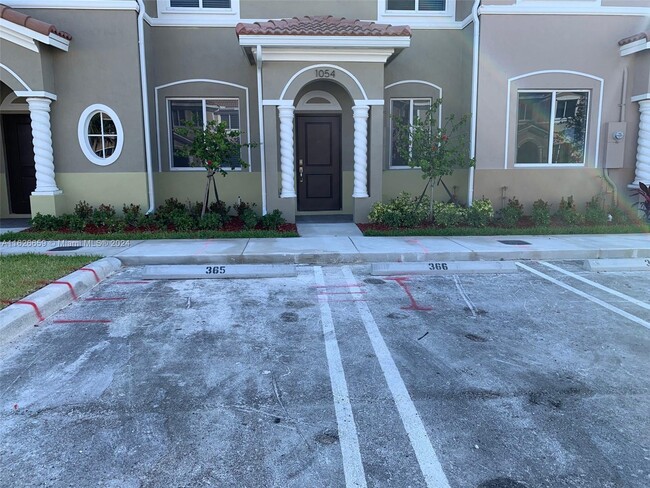 1054 SE 23rd Terrace in Homestead, FL - Building Photo - Building Photo