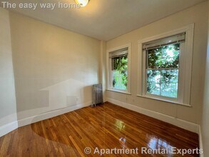 891 Massachusetts Ave in Cambridge, MA - Building Photo - Building Photo