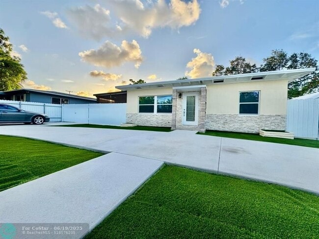 property at 921 Fisherman St