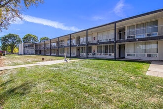 Altitude Apartments East in Royal Oak, MI - Building Photo - Building Photo