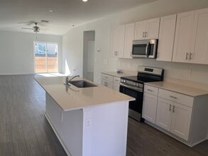 3154 NE 36th Pl in Ocala, FL - Building Photo - Building Photo