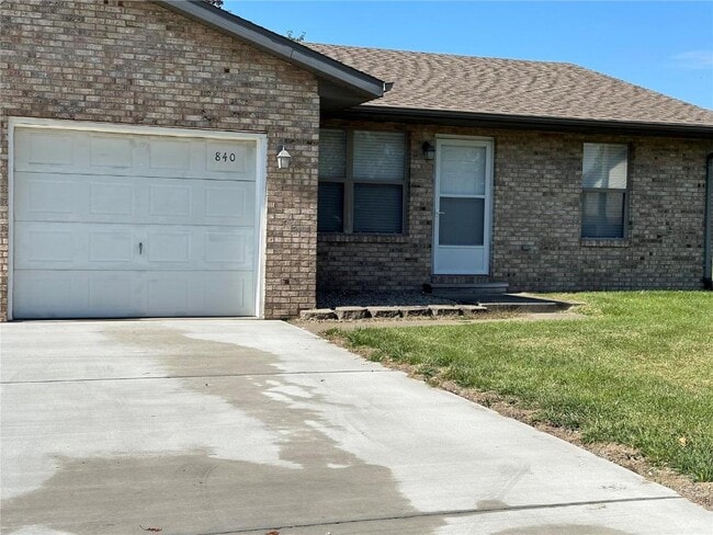 property at 842 Southgate Dr