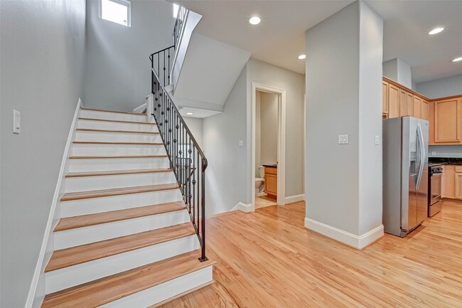 property at 2906 Leeland St