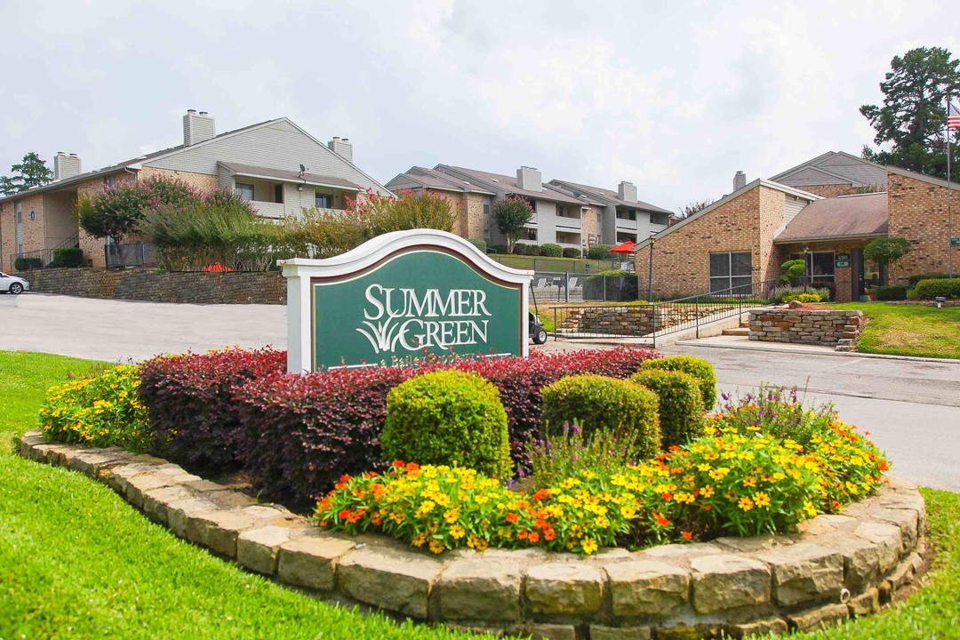 Summer Green Apartments Photo