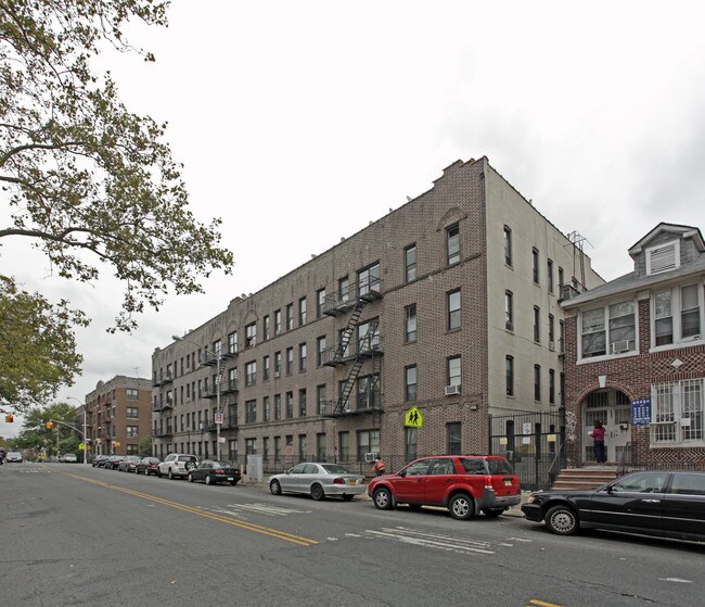 902 44th St in Brooklyn, NY - Foto de edificio - Building Photo