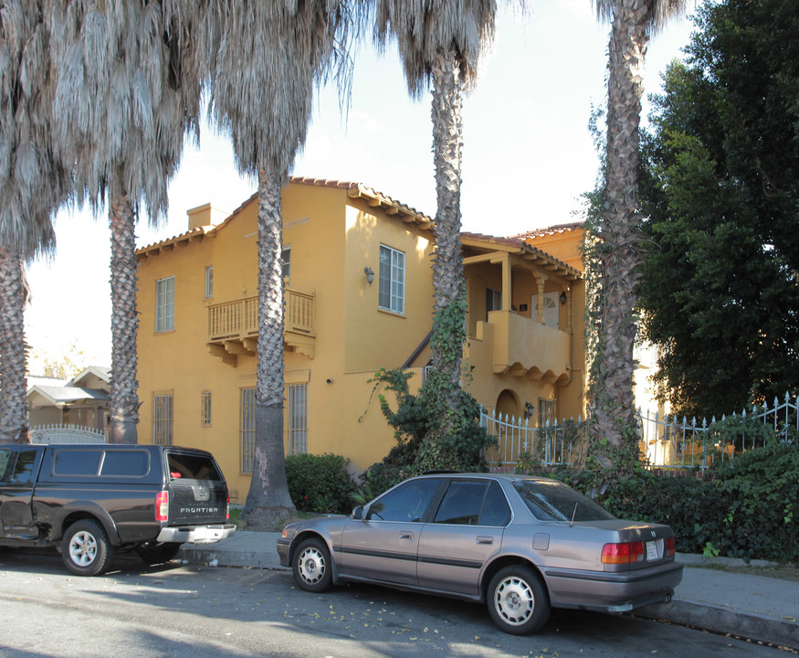 Park Villa Apartments in Huntington Park, CA - Building Photo