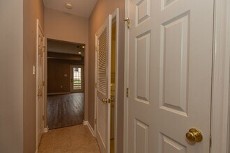 30 Davis St in Charles Town, WV - Building Photo - Building Photo