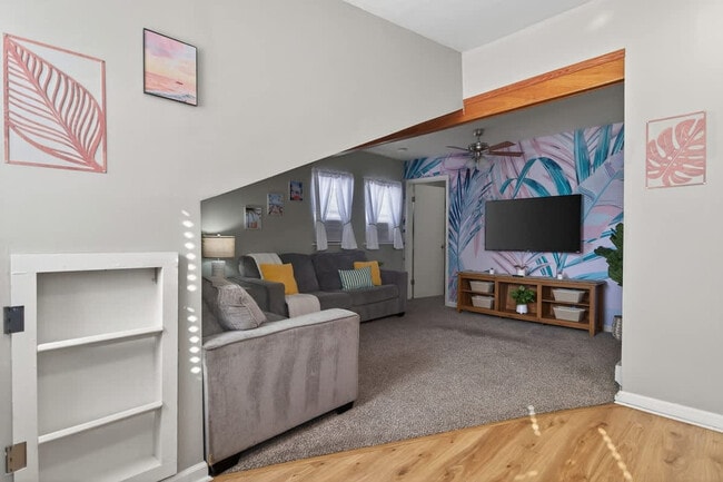 1427 W Ocean View Ave