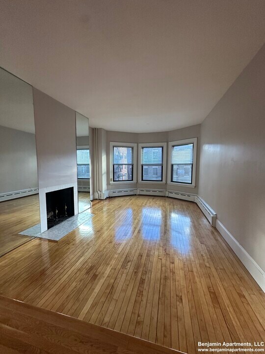 480 Commonwealth Ave, Unit 2R in Boston, MA - Foto de edificio