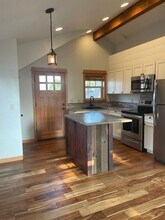 1322 Northwest Mount Washington Drive in Bend, OR - Building Photo - Building Photo