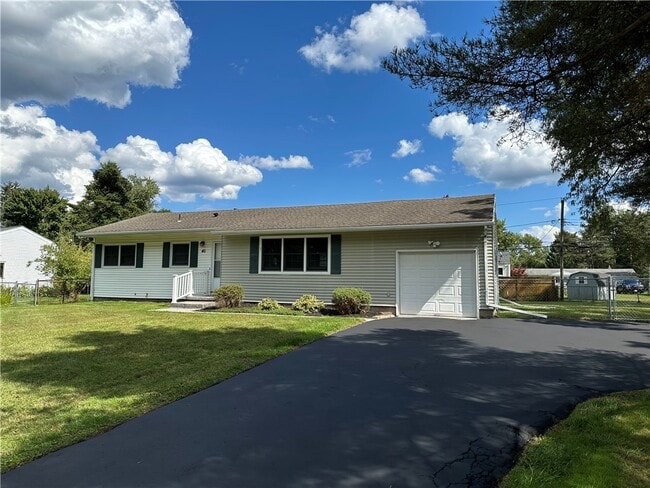 40 Guildhall Rd in Rochester, NY - Building Photo - Building Photo