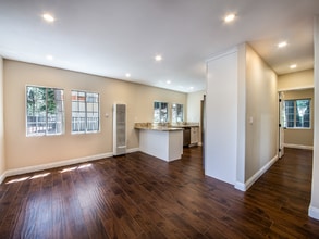 23853 Wildwood Ln in Crestline, CA - Building Photo - Building Photo