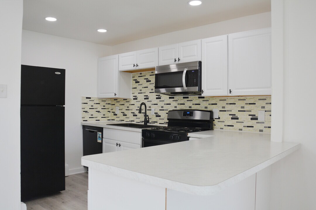 213 Glenside Ave, Unit B in Holmes, PA - Building Photo