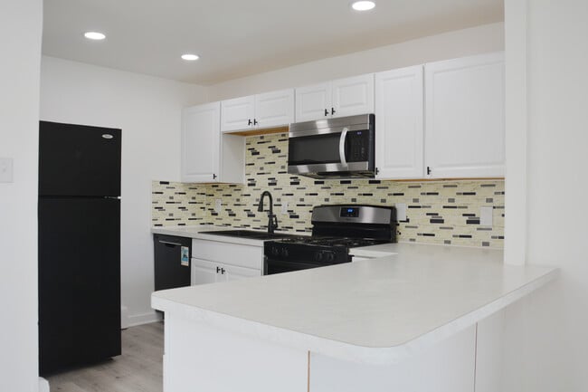 213 Glenside Ave, Unit B