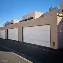 6750 Del Rey Ave in Las Vegas, NV - Building Photo - Building Photo