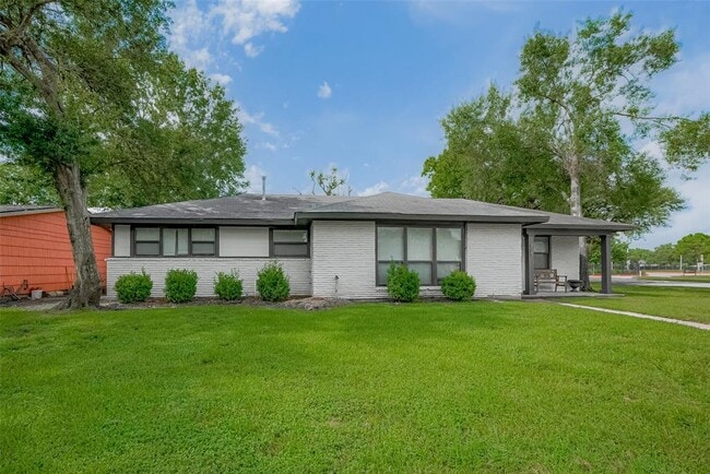 property at 8057 Ridgeview Dr