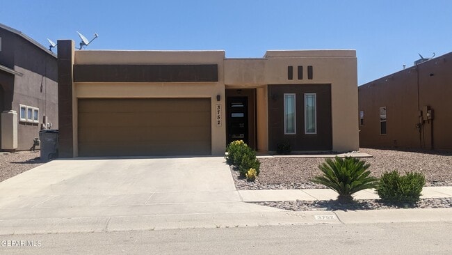 property at 3752 Loma Jacinto