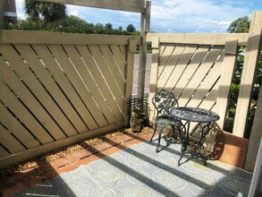 649 Windrush Bay Dr in Tarpon Springs, FL - Building Photo - Building Photo