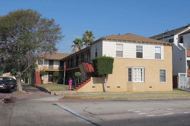 1701 Chestnut Ave in Long Beach, CA - Building Photo - Building Photo