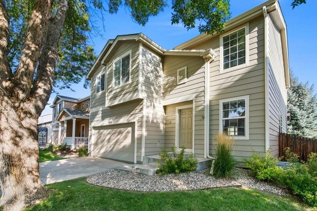 1878 Twin Lakes Cir