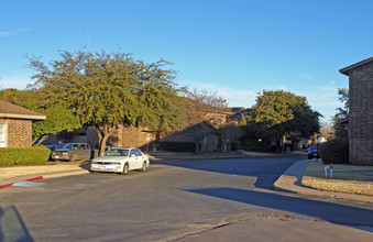 Chimney Square Apartments in Abilene, TX - Building Photo - Building Photo