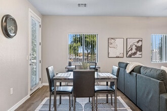 2507 W Villa Rita Dr in Phoenix, AZ - Foto de edificio - Building Photo