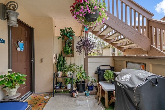 12580 Carmel Creek Rd in San Diego, CA - Foto de edificio - Building Photo