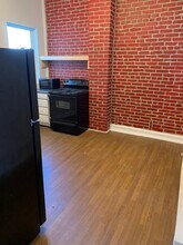 526 E 8th Ave in Munhall, PA - Building Photo - Building Photo