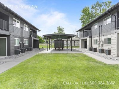 2372 Hood Ave in Richland, WA - Building Photo - Building Photo