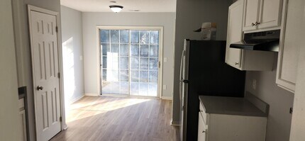 313 N Water's Edge Dr in Durham, NC - Building Photo - Building Photo