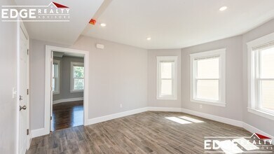 24 Pearson Rd, Unit 2 in Somerville, MA - Building Photo - Building Photo