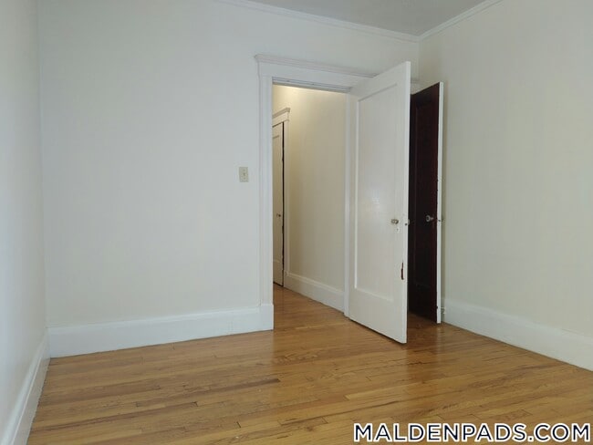 349 Pleasant St in Malden, MA - Building Photo - Building Photo