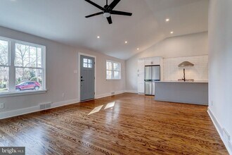 308 Lenox Rd in Havertown, PA - Building Photo - Building Photo