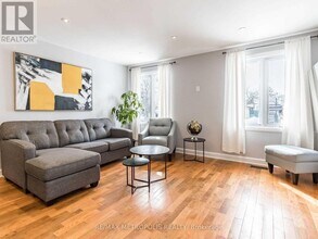 60 Reigate Ave in Brampton, ON - Building Photo - Building Photo