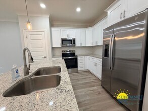 705 Woodlawn Ave in Fort Walton Beach, FL - Building Photo - Building Photo