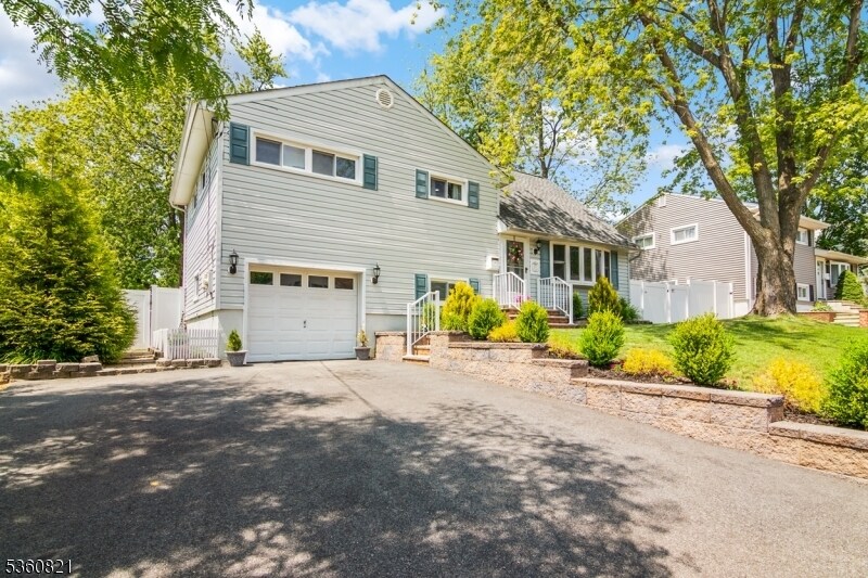 237 Perry St in Dover, NJ - Building Photo