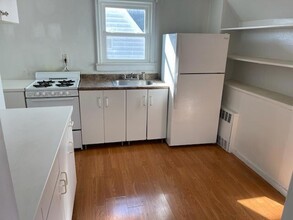 364 E Broadway, Unit Upper in Long Beach, NY - Foto de edificio - Building Photo