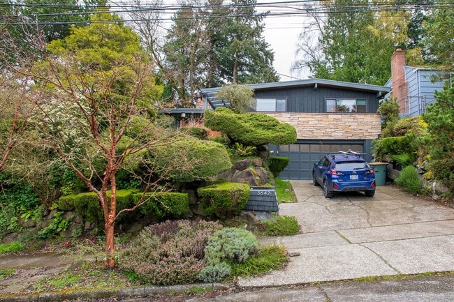 3642 39th Ave W in Seattle, WA - Building Photo - Building Photo