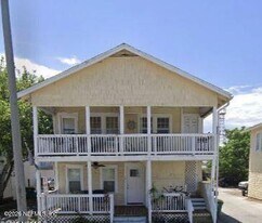 1718 1st St N in Jacksonville Beach, FL - Building Photo