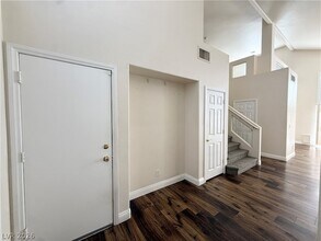 853 Dancing Vines Ave in Las Vegas, NV - Building Photo - Building Photo