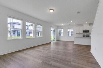 2240 Hen Rd in Minneola, FL - Foto de edificio - Building Photo