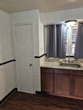 8835 Murvale Dr in Jennings, MO - Building Photo - Building Photo