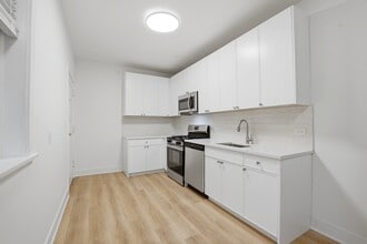 1125 Davis St./ 1603-11 Ridge Ave. in Evanston, IL - Building Photo - Building Photo