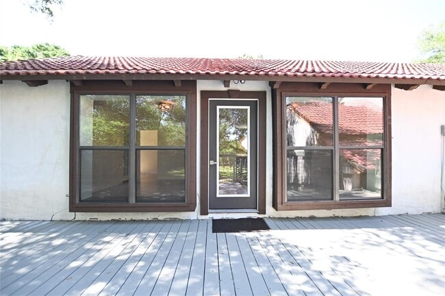 property at 1 Lovers Ln