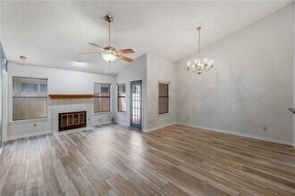 12212 Brigadoon Ln in Austin, TX - Building Photo - Building Photo